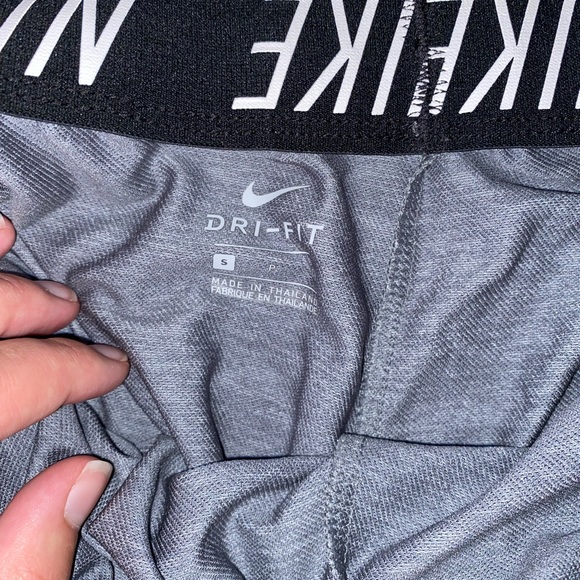 Nike grey shorts - Picture 2 of 2